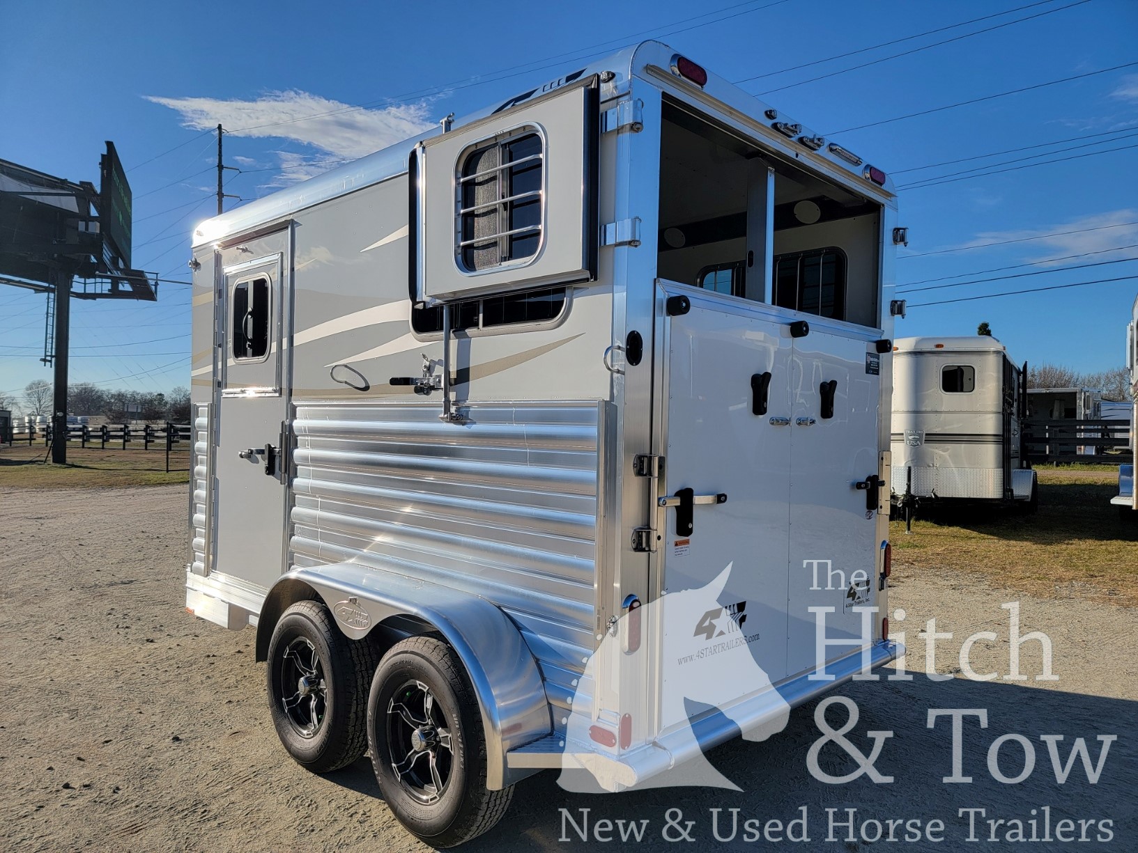 2024 4 STAR 2 HORSE STRAIGHT LOAD BUMPER PULL! $33,900