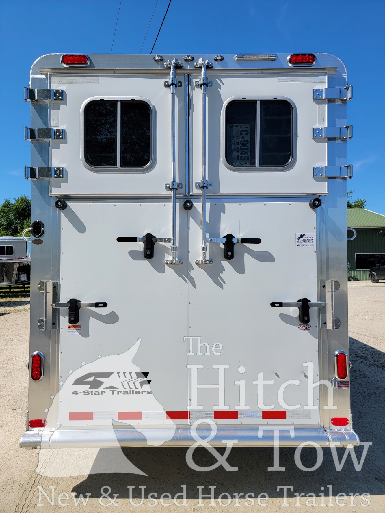 2025 4 STAR 2+1 W/ WERM, 5′ DR DESSING ROOM, 8′ BOX STALL & MORE!! $54,900