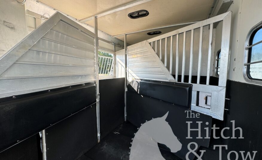 2004 HART 3 HORSE SLANT BUMPER PULL W/ DRESSING ROOM & RAMP TO DRESSING ROOM! $29,900