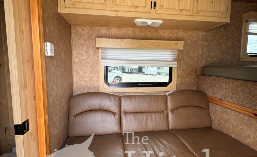 2016 SHADOW 3 HORSE SLANT LOAD LIVING QUARTERS TRAILER W/ UPGRADES & 7’5″ TALL! $29,900