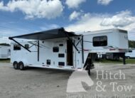 2022 LAKOTA CHARGER EDITION 2 HORSE STRAIGHT LOAD GOOSENECK WITH 9′ LQ & MID-TACK! $53,900