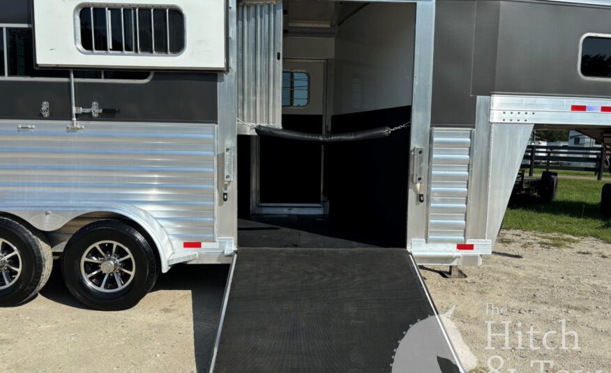 2022 4 STAR DELUXE 2 HORSE GOOSENECK W/ SIDE RAMP & LOTS OF UPGRADES!!! $39,900