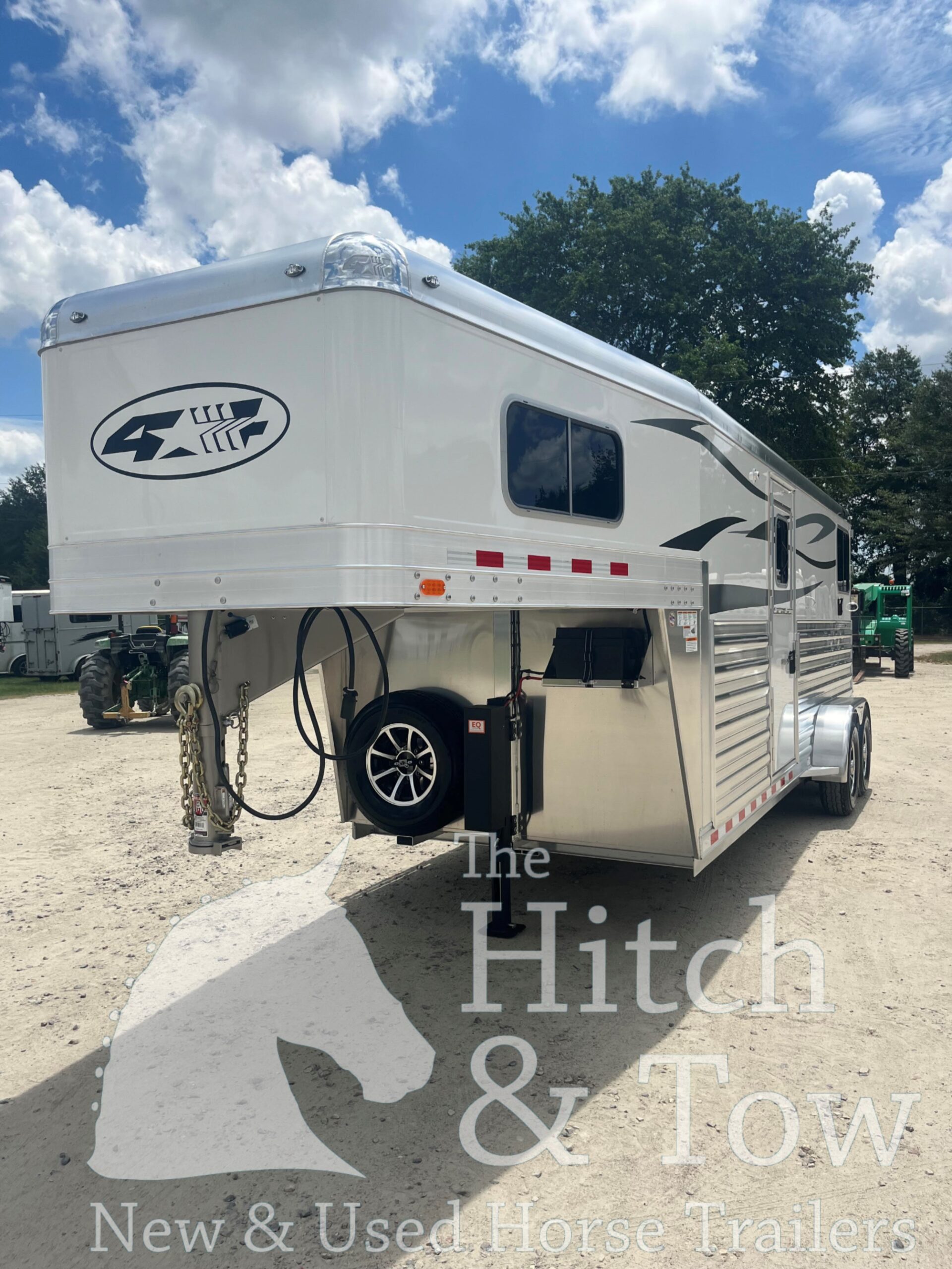 2025 4 STAR DELUXE 2 HORSE GOOSENECK W/ SIDE RAMP & LOTS OF UPGRADES!!! $46,500