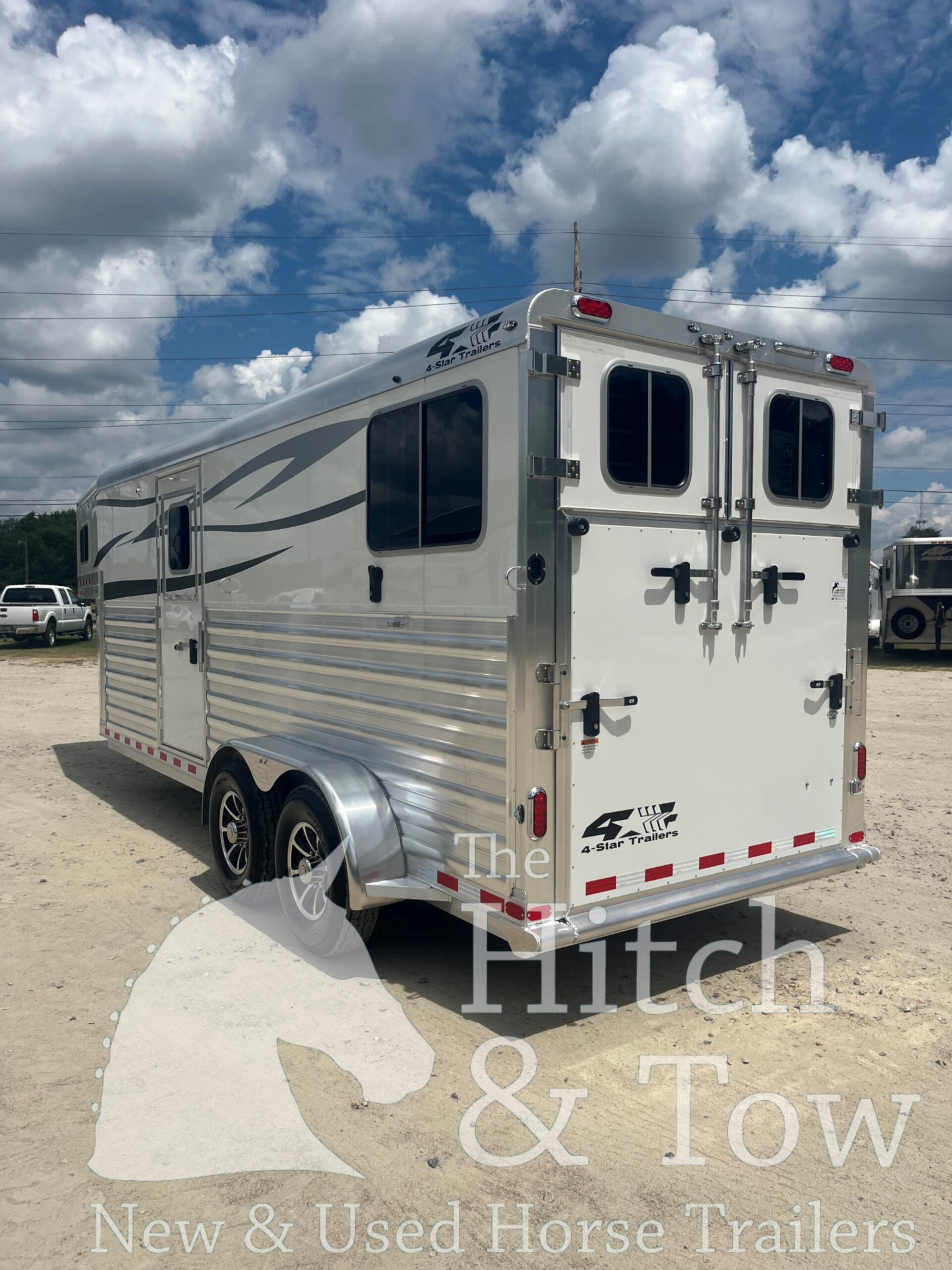 2025 4 STAR DELUXE 2 HORSE GOOSENECK W/ SIDE RAMP & LOTS OF UPGRADES!!! $46,500