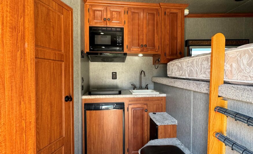 2019 SUNDOWNER TOYHAULER 1686 GOOSENECK W/ UPGRADES!! $45,590