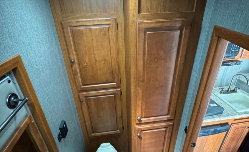 2019 SUNDOWNER TOYHAULER 1686 GOOSENECK W/ UPGRADES!! $45,590