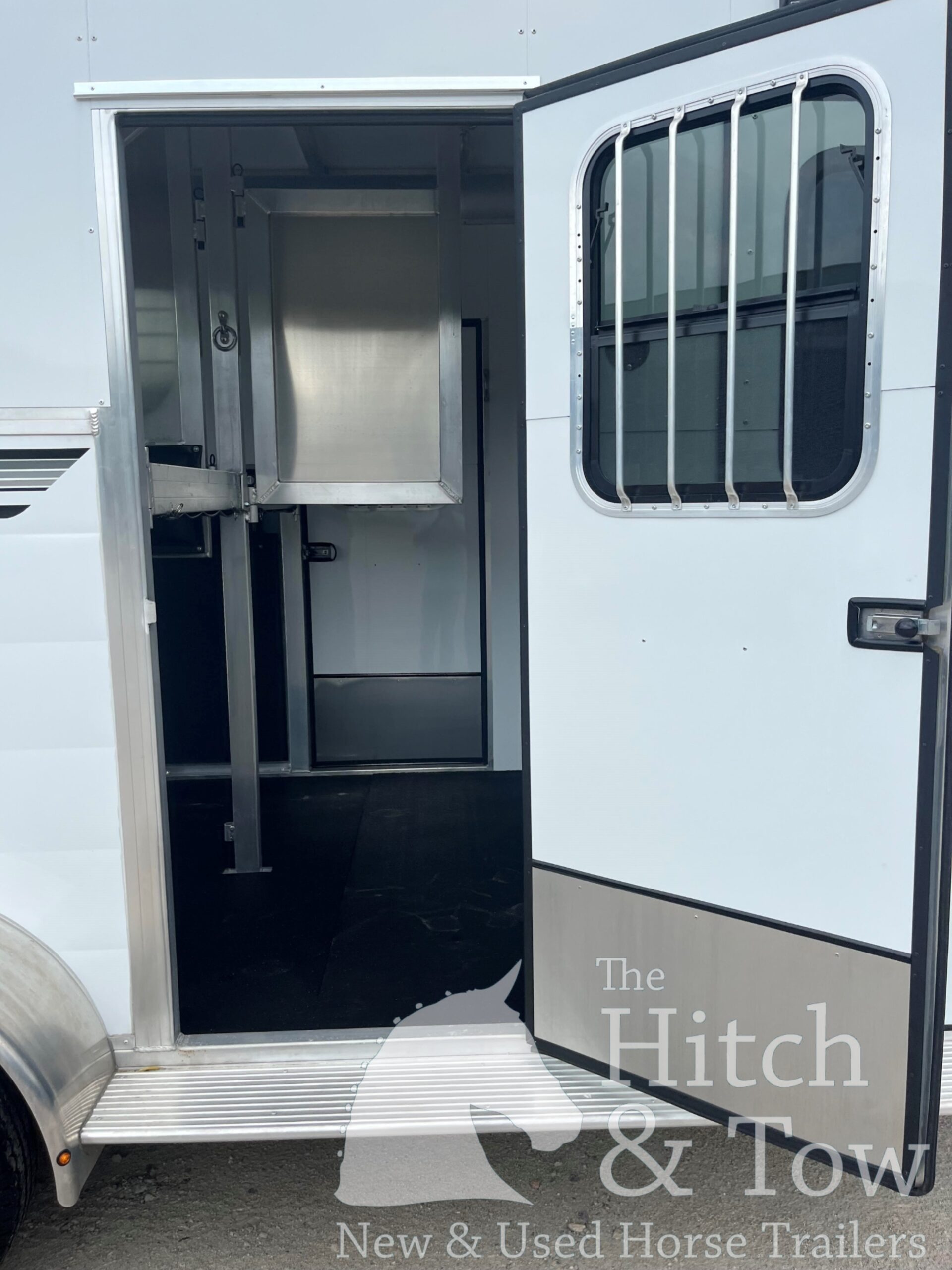 2023 KINGSTON TRAILERS CLASSIC ELITE W/ DRESSING ROOM! $24,900