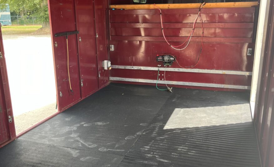 2011 S&S CARRIAGE TRAILER 2 HORSE STRAIGHT LOAD & UPGRADES $8,900