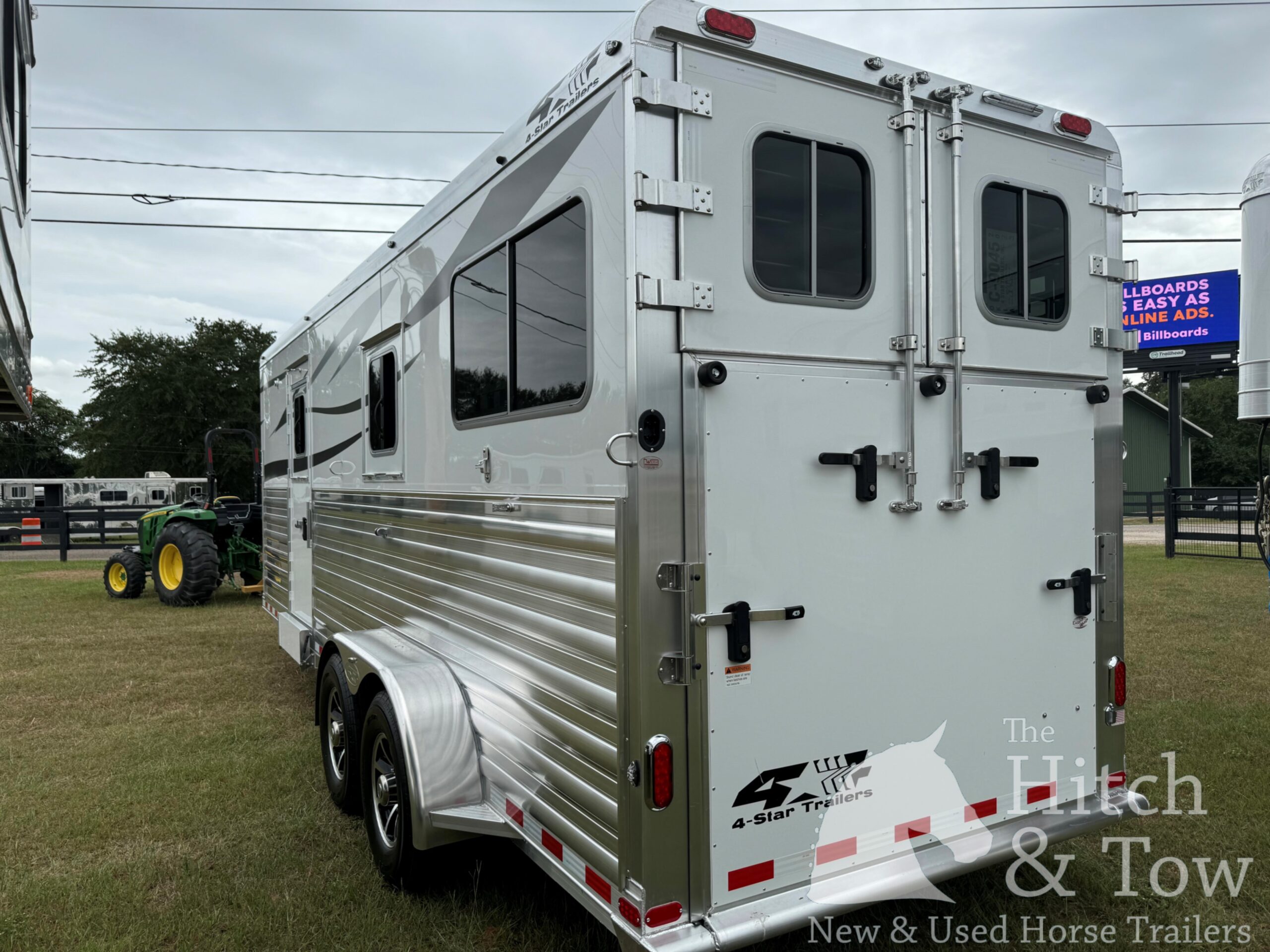 2025 4 STAR  2+1 W/ ROLLING DIVIDER, WERM, 5′ DRESSING ROOM & MORE!! $57,900