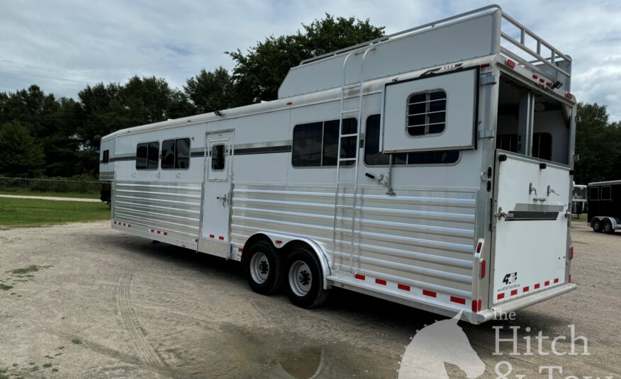 2015 4 STAR 6/8 HORSE HEAD TO HEAD W/ UPGRADES $82,900