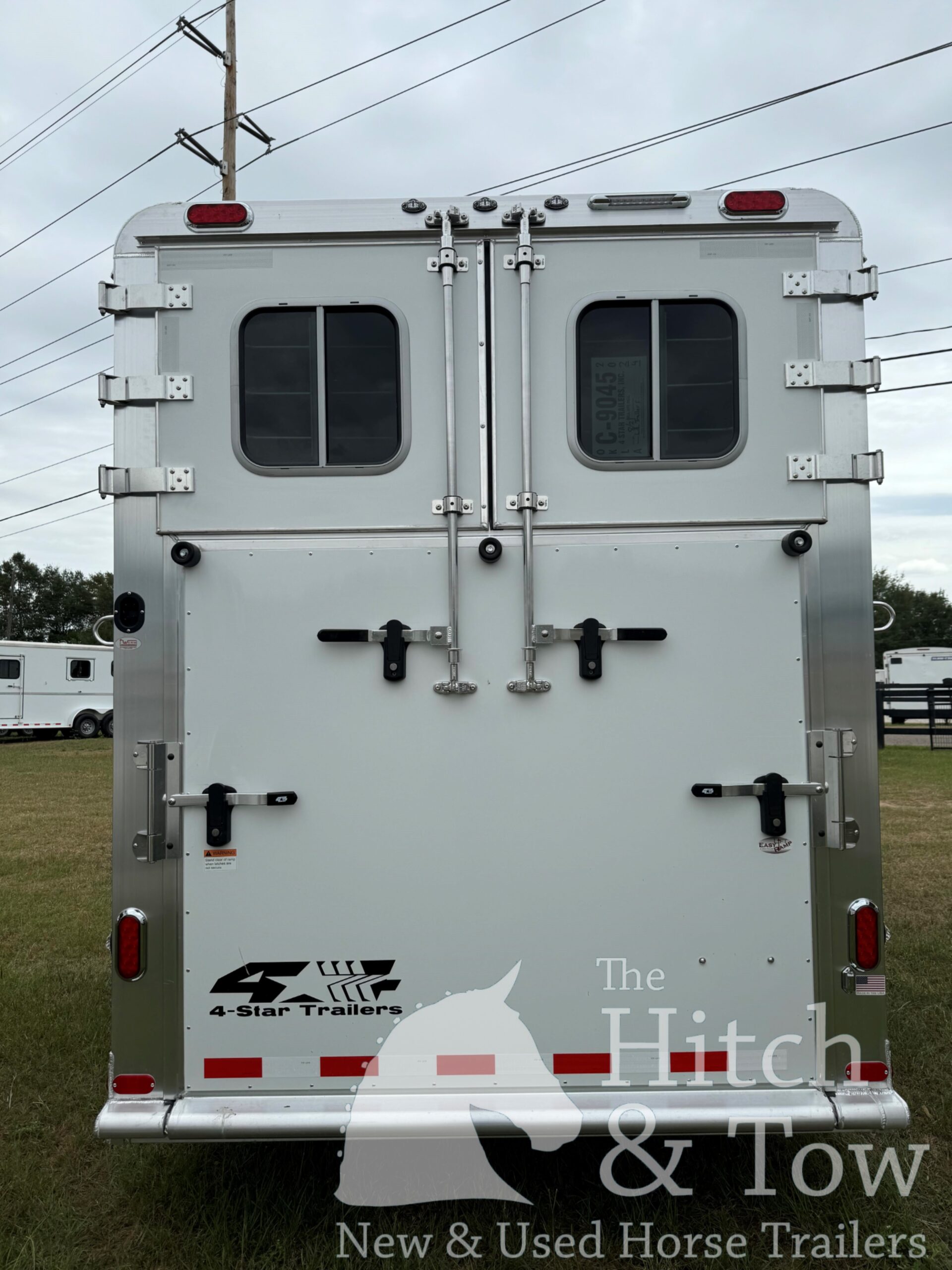 2025 4 STAR  2+1 W/ ROLLING DIVIDER, WERM, 5′ DRESSING ROOM & MORE!! $57,900