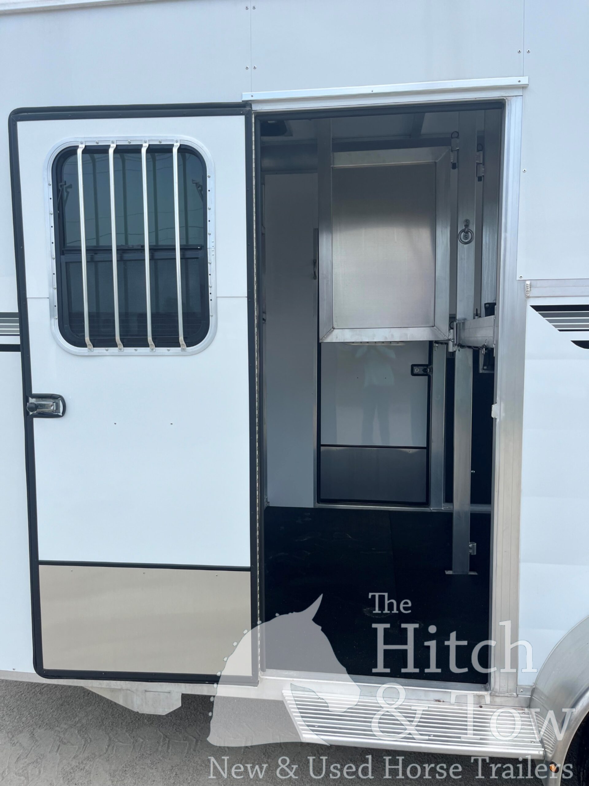 2023 KINGSTON TRAILERS CLASSIC ELITE W/ DRESSING ROOM! $24,900