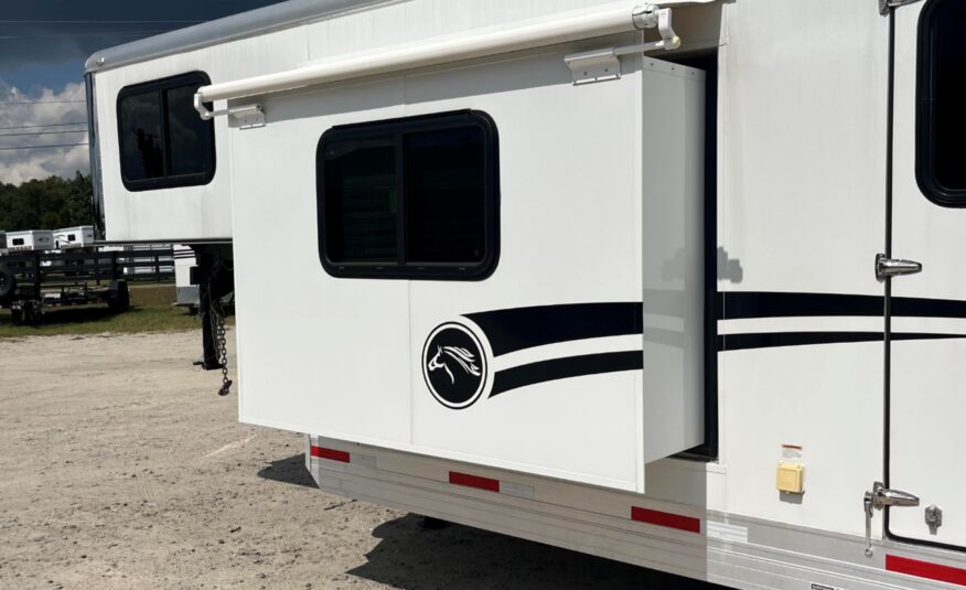 SLIGHTLY USED! 2022 SHADOW 4 HORSE SLANT LOAD LIVING QUARTERS TRAILER W/ UPGRADES $45,900