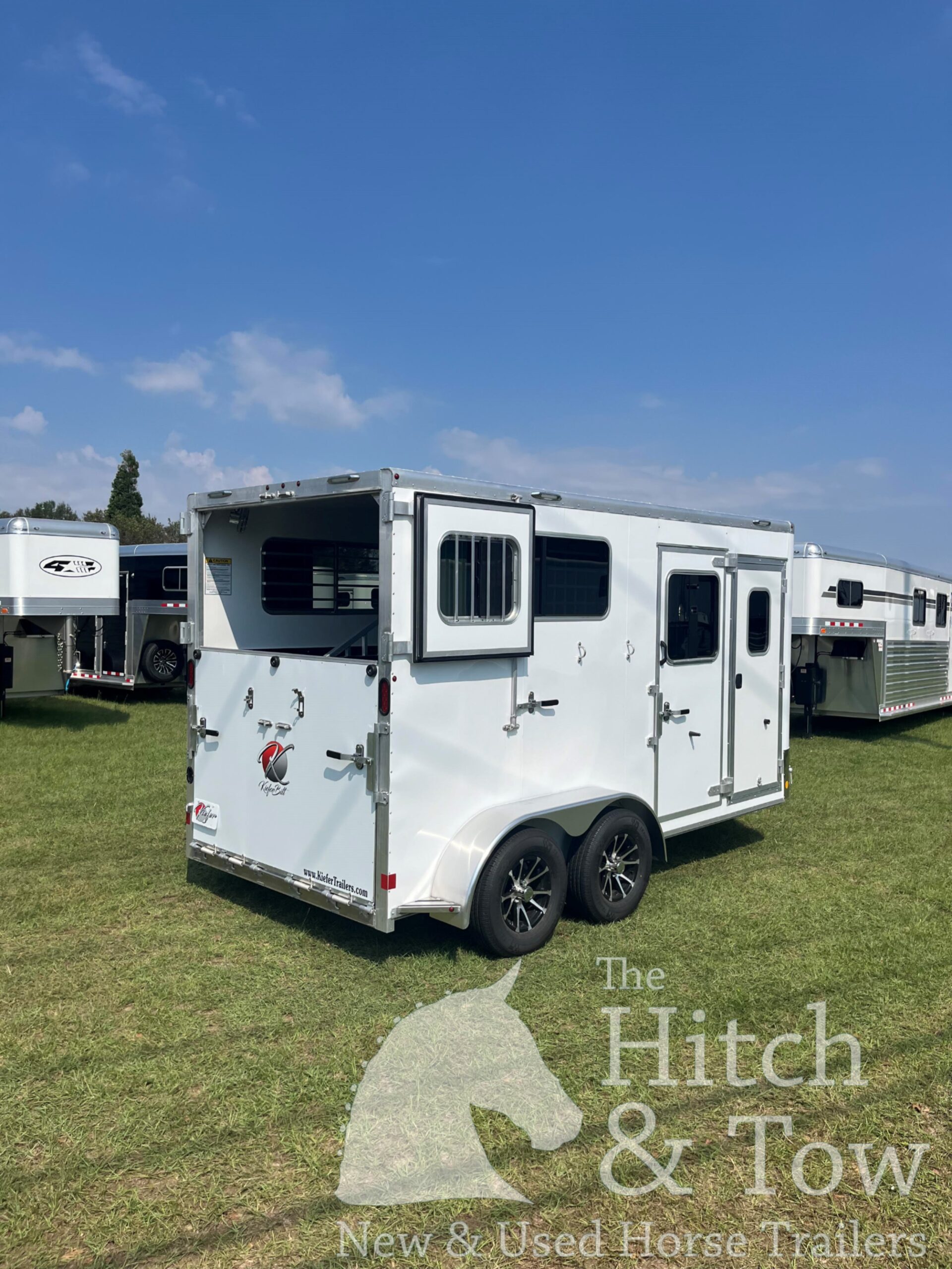 2025 KIEFERBILT KRUISER 2 HORSE BUMPER PULL W/ DRESSING ROOM $21,900