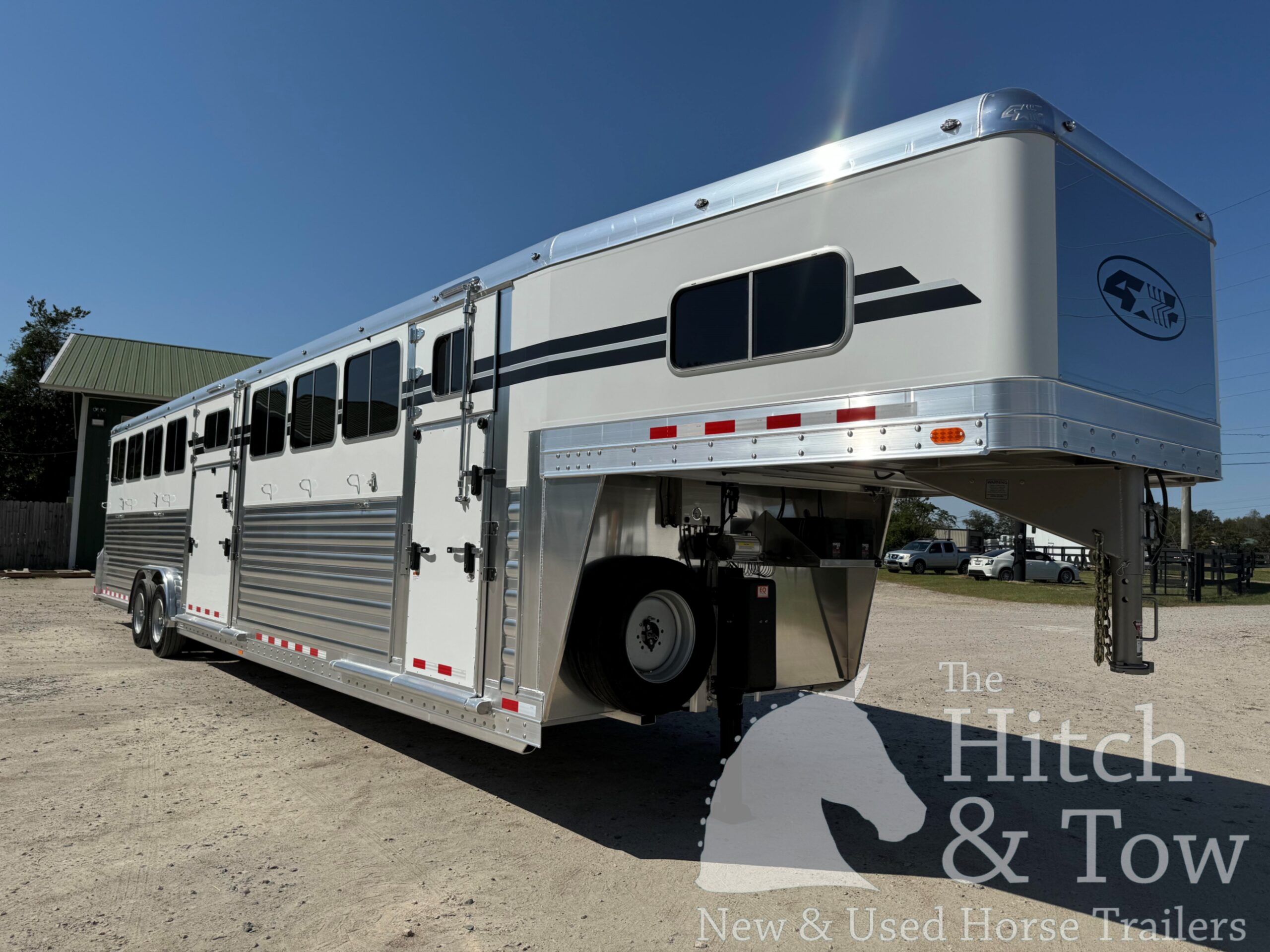 2025 4 STAR 6-8 HORSE HEAD TO HEAD W/ AIR RIDE & MANY UPGRADES $145,900