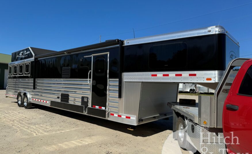 2023 4 STAR DELUXE 4 HORSE W/ 15′ OUTBACK LIVING QUARTERS, TONS OF UPGRADES, & TONS OF STORAGE!! $234,000