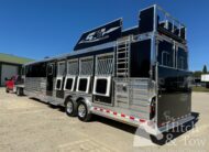 2023 4 STAR DELUXE 4 HORSE W/ 15′ OUTBACK LIVING QUARTERS, TONS OF UPGRADES, & TONS OF STORAGE!! $234,000