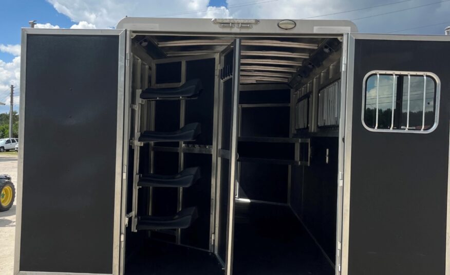 SLIGHTLY USED! 2022 SHADOW 4 HORSE SLANT LOAD LIVING QUARTERS TRAILER W/ UPGRADES $45,900