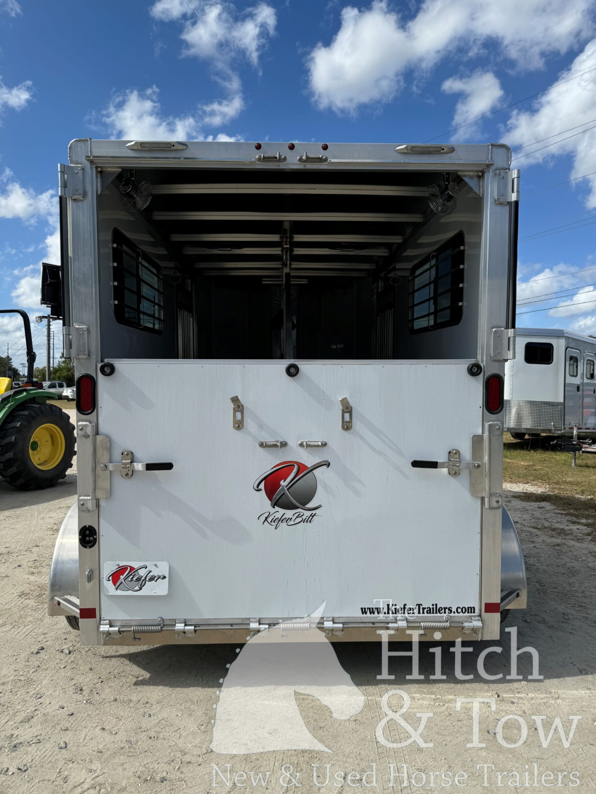 2025 KIEFERBILT KRUISER 2 HORSE BUMPER PULL NO DRESSING ROOM $18,950