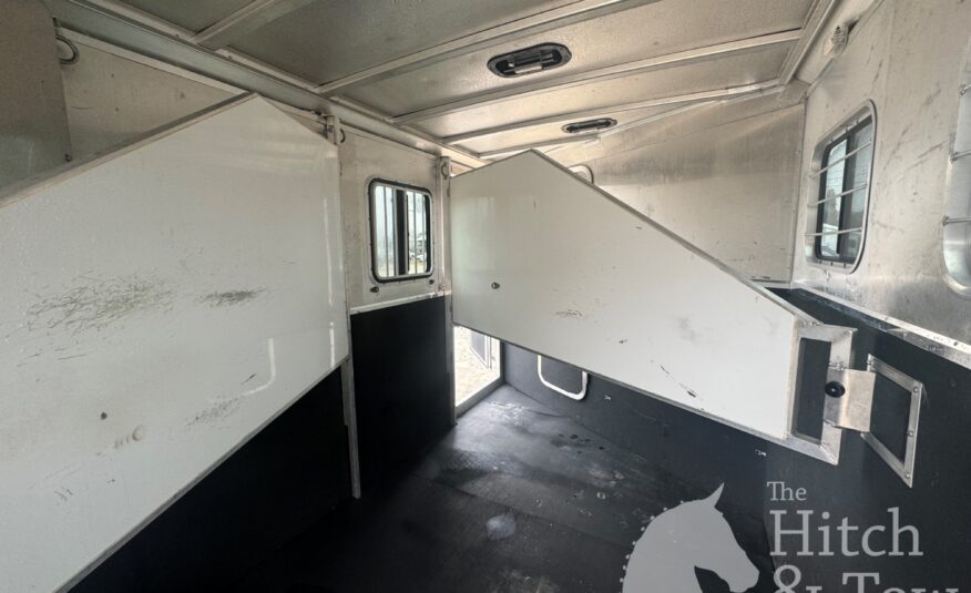 2006 KIEFERBUILT 3 HORSE w/ 8′ LIVING QUARTERS $24,500