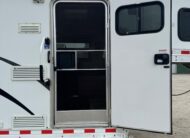 2006 KIEFERBUILT 3 HORSE w/ 8′ LIVING QUARTERS $24,500