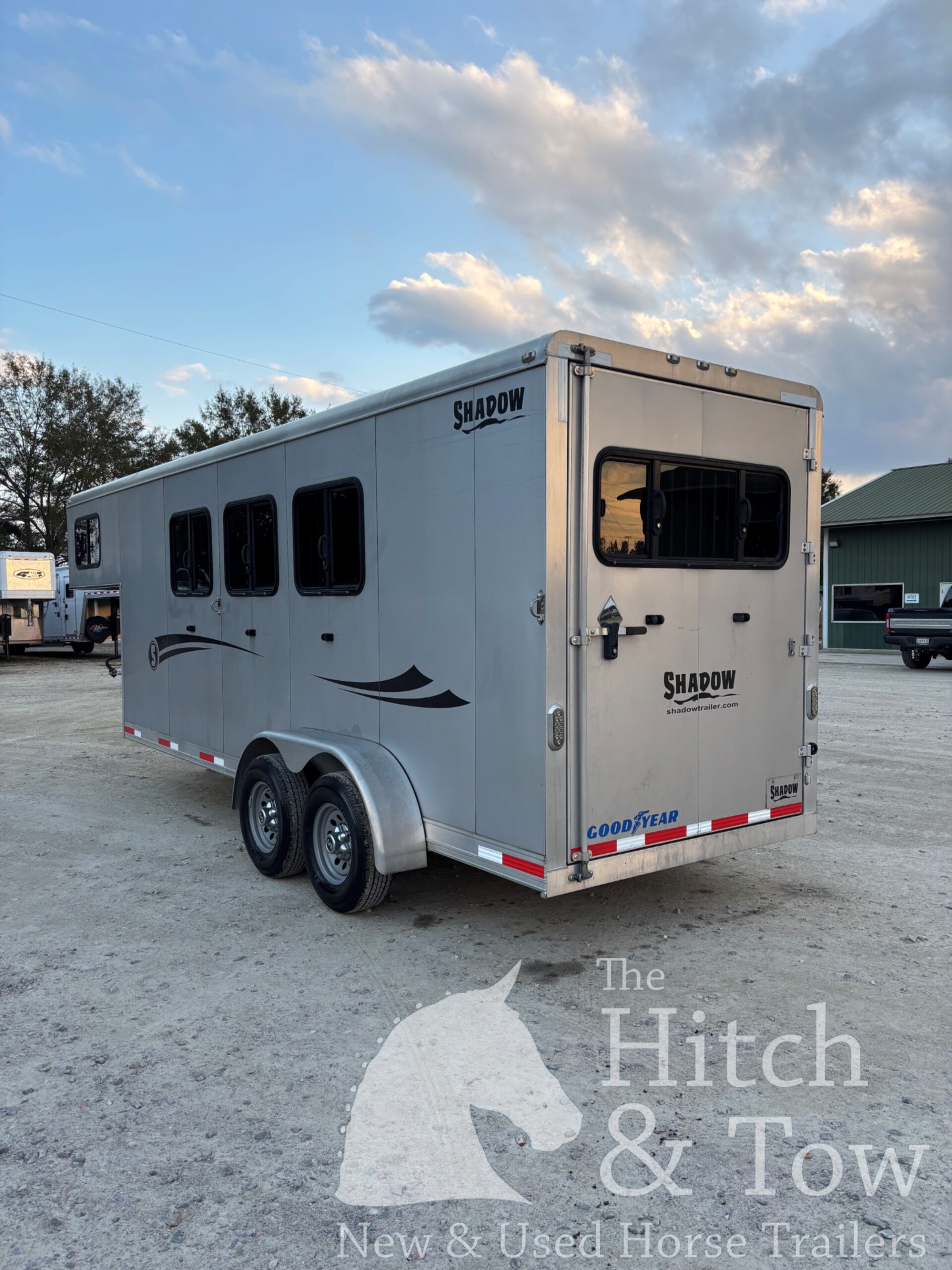 2019 SHADOW 3 HORSE GOOSENECK LOADED WITH OPTIONS! $22,900