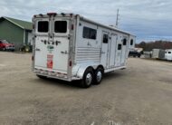 2005 DREAM COACH 2 HORSE STRAIGHT LOAD GOOSENECK WITH 7′ LQ & MID-TACK! $26,500