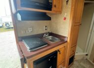 2006 KIEFERBUILT 3 HORSE w/ 8′ LIVING QUARTERS $24,500