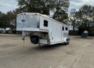 2005 DREAM COACH 2 HORSE STRAIGHT LOAD GOOSENECK WITH 7′ LQ & MID-TACK! $26,500