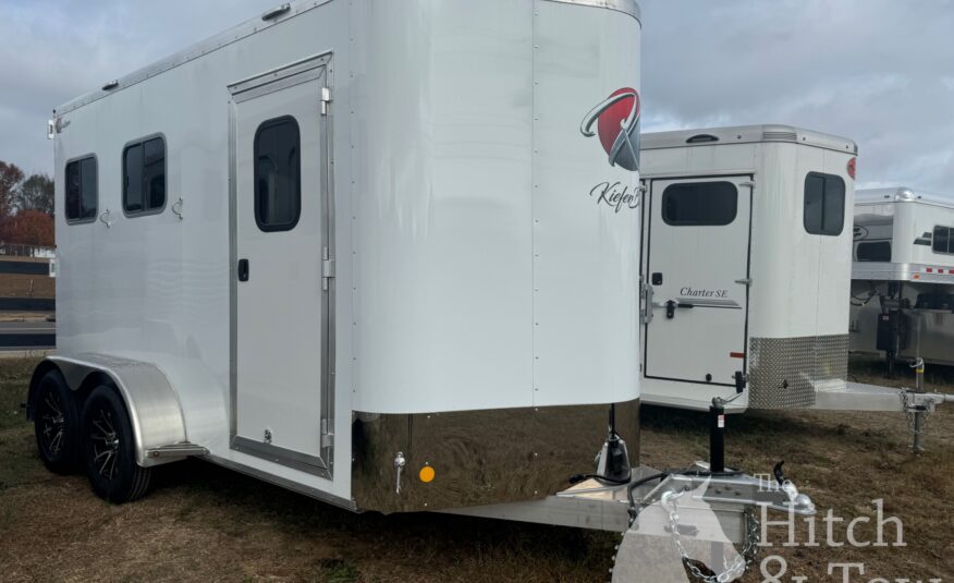 2025 KIEFERBILT 2 HORSE SLANT BUMPER PULL W/ DRESSING ROOM $20,900