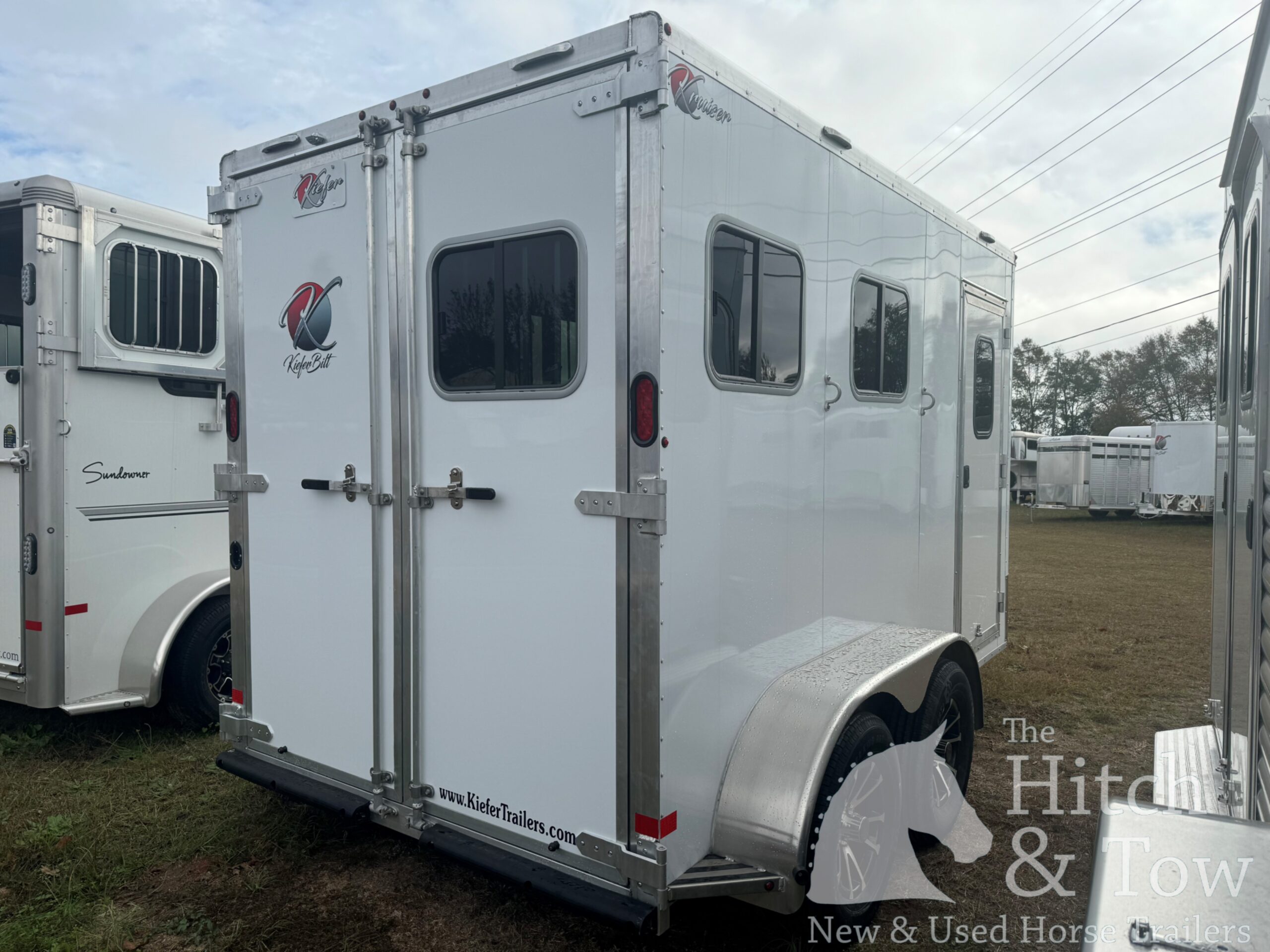 2025 KIEFERBILT 2 HORSE SLANT BUMPER PULL W/ DRESSING ROOM $20,900