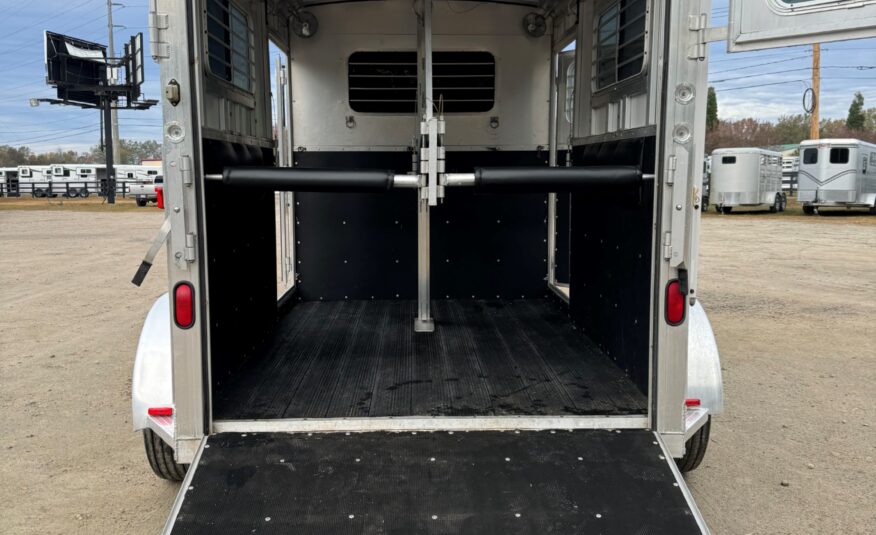 2005 DREAM COACH 2 HORSE STRAIGHT LOAD GOOSENECK WITH 7′ LQ & MID-TACK! $26,500