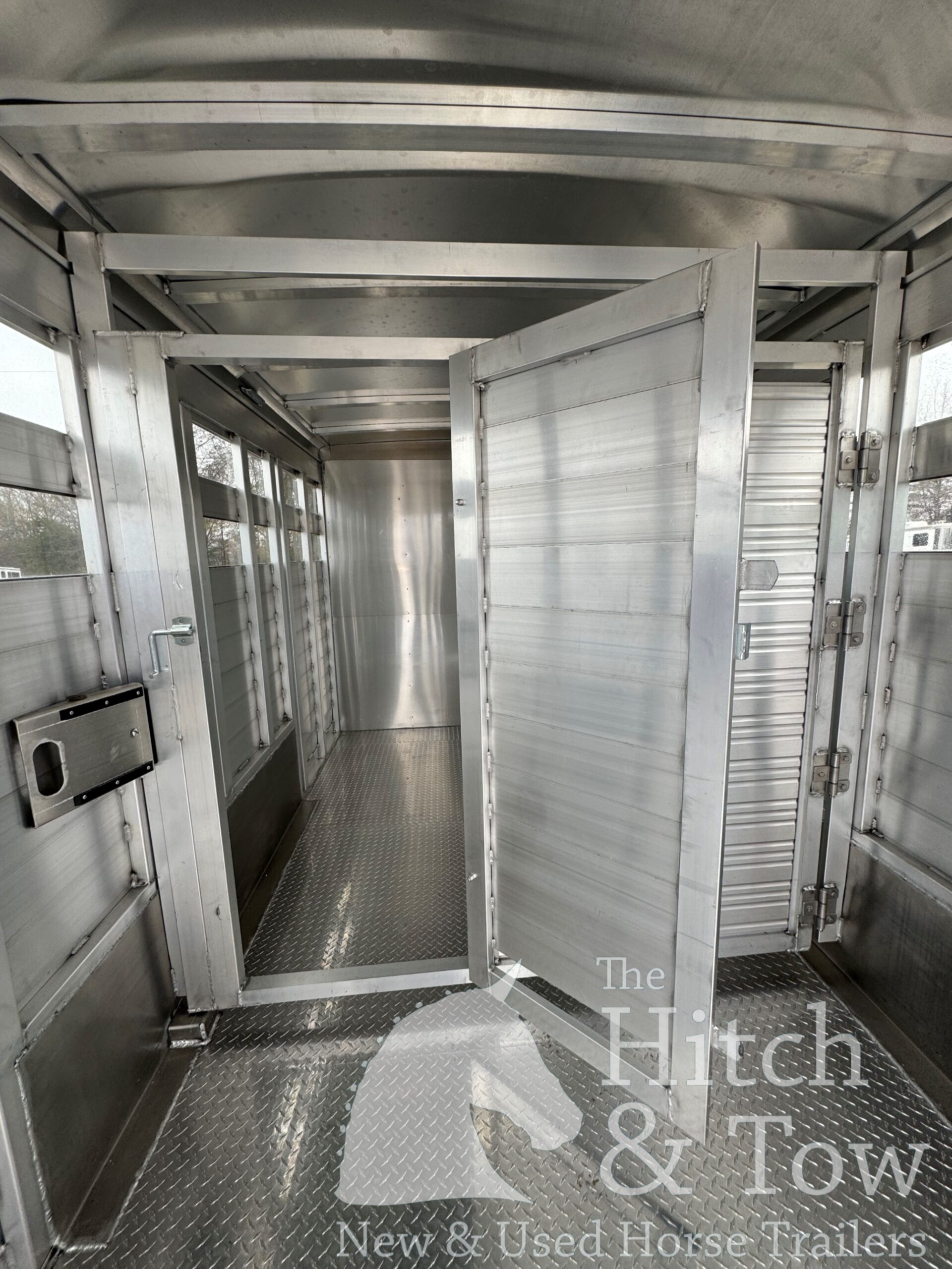 2025 KIEFERBILT STOCK COMBO GOOSENECK W/ MID TACK & DRESSING ROOM!! $42,390