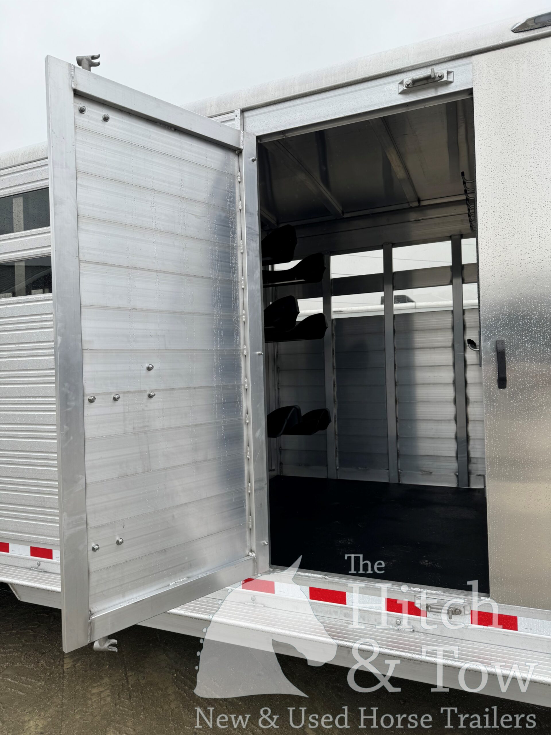 2025 KIEFERBILT STOCK COMBO GOOSENECK W/ MID TACK & DRESSING ROOM!! $42,390