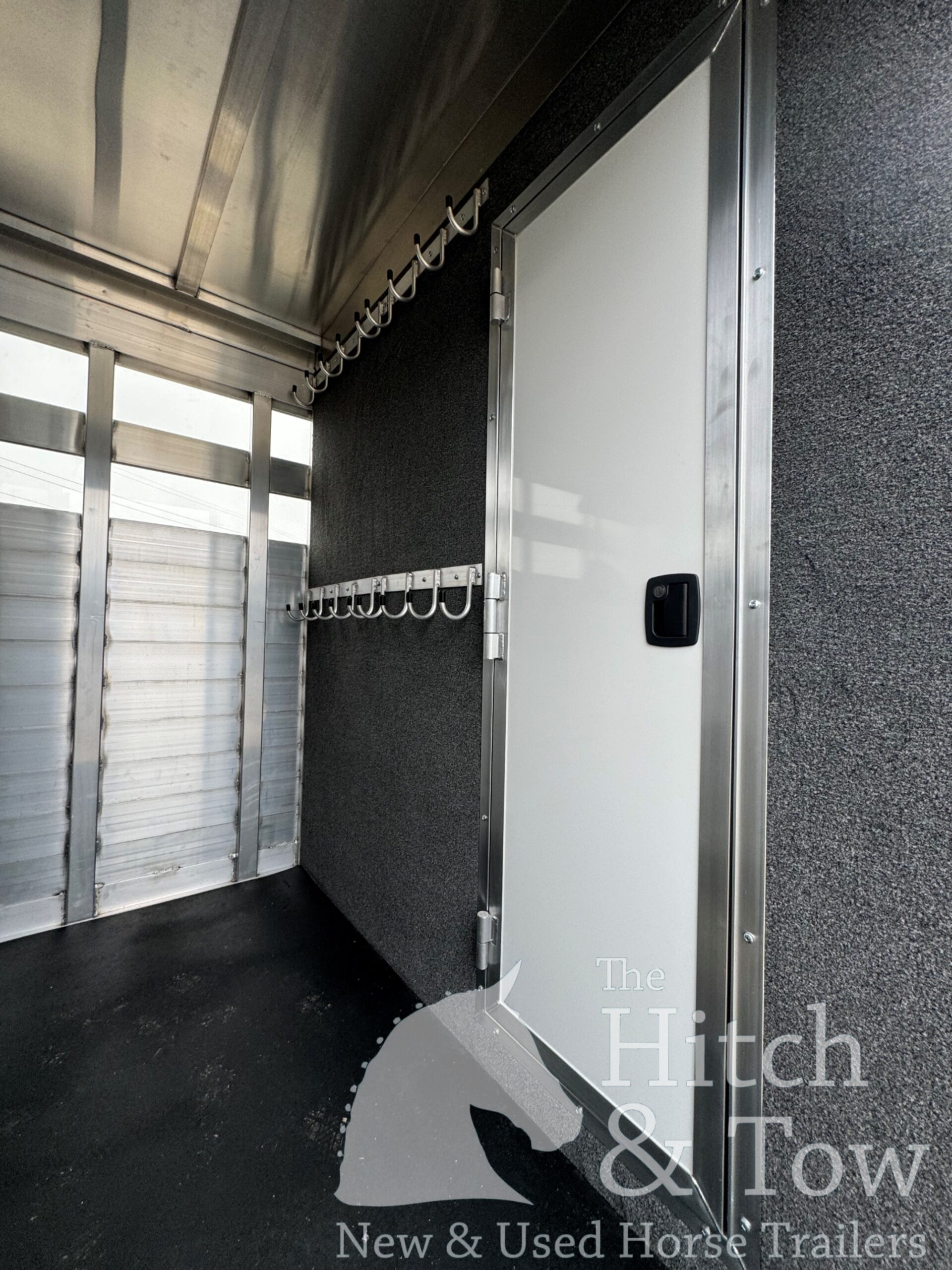 2025 KIEFERBILT STOCK COMBO GOOSENECK W/ MID TACK & DRESSING ROOM!! $42,390