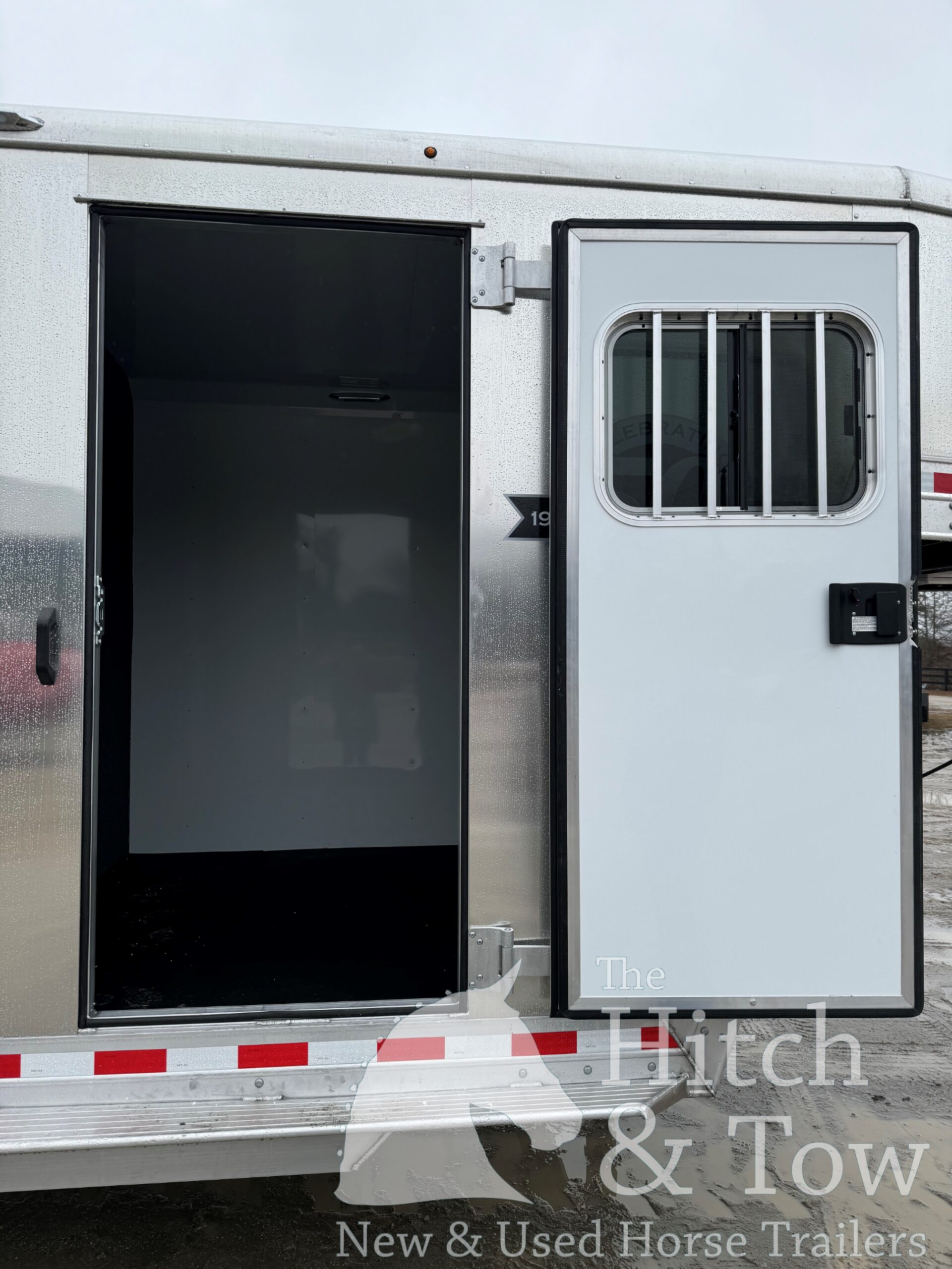 2025 KIEFERBILT STOCK COMBO GOOSENECK W/ MID TACK & DRESSING ROOM!! $42,390