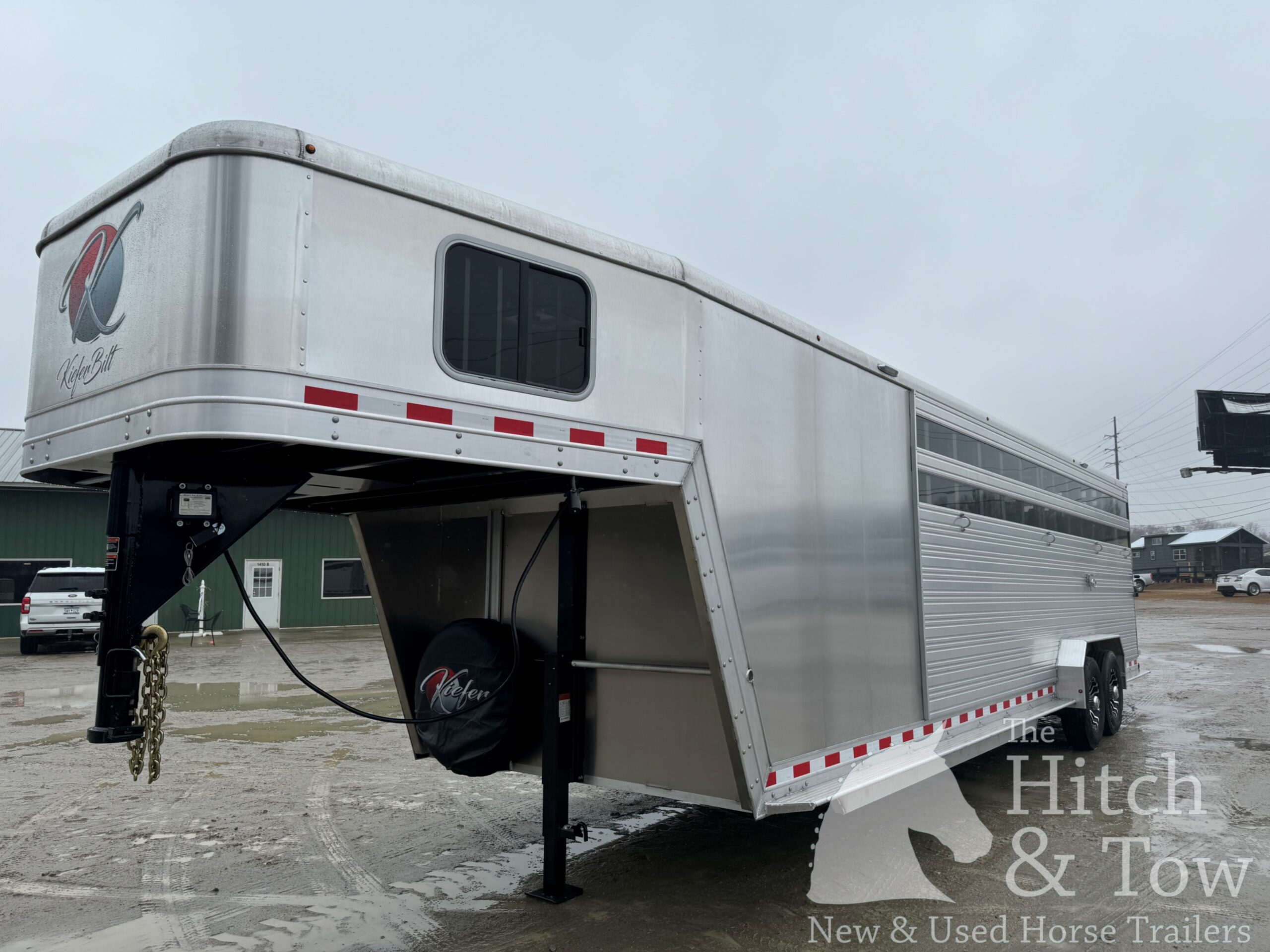 2025 KIEFERBILT STOCK COMBO GOOSENECK W/ MID TACK & DRESSING ROOM!! $42,390