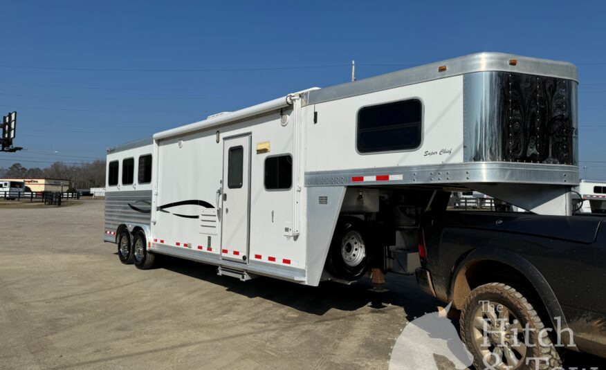 2009 CHEROKEE 3 HORSE w/ 11′ LIVING QUARTERS $34,900