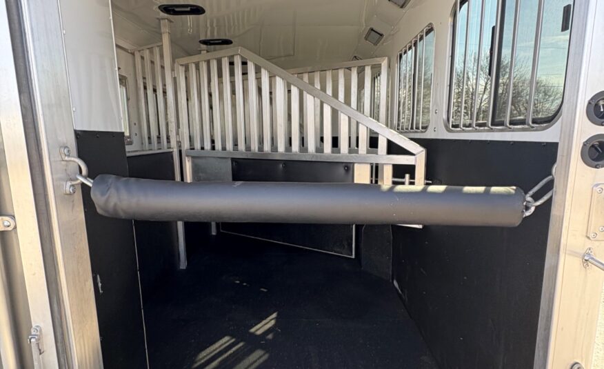 2021 MERHOW 4 HORSE GOOSENECK WITH 18′ LIVING QUARTERS & 9′ SLIDE OUT!! $115,000