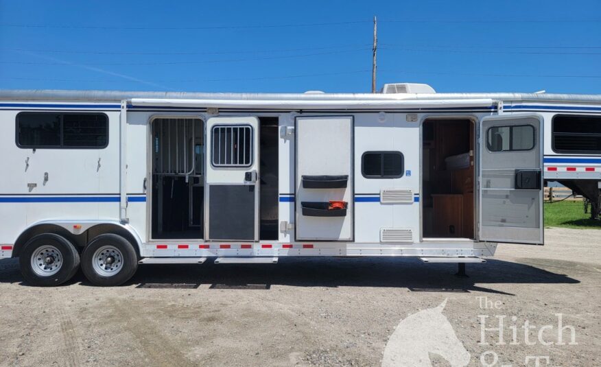 2011 KIEFERBUILT GENESIS S8-SL-2 3 HORSE STRAIGHT LOAD W/ LIVING QUARTERS & MID/TACK!!! $44,900