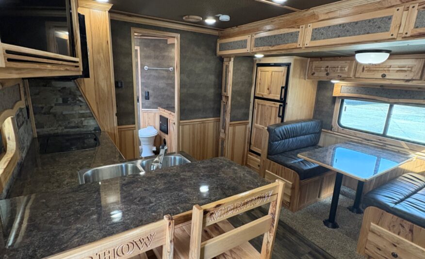 2021 MERHOW 4 HORSE GOOSENECK WITH 18′ LIVING QUARTERS & 9′ SLIDE OUT!! $115,000