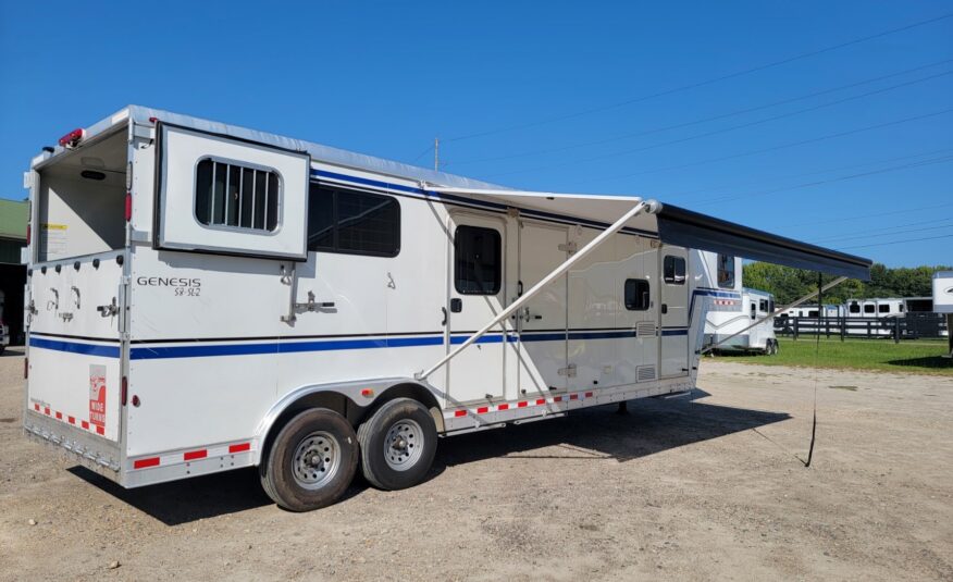 2011 KIEFERBUILT GENESIS S8-SL-2 3 HORSE STRAIGHT LOAD W/ LIVING QUARTERS & MID/TACK!!! $44,900