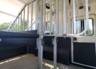 2011 KIEFERBUILT GENESIS S8-SL-2 3 HORSE STRAIGHT LOAD W/ LIVING QUARTERS & MID/TACK!!! $42,500