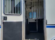 2011 KIEFERBUILT GENESIS S8-SL-2 3 HORSE STRAIGHT LOAD W/ LIVING QUARTERS & MID/TACK!!! $42,500