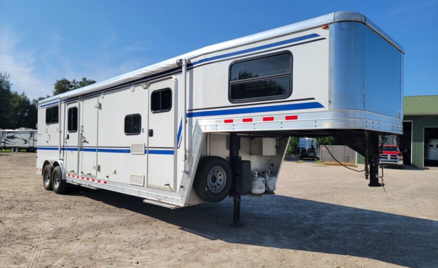 2011 KIEFERBUILT GENESIS S8-SL-2 3 HORSE STRAIGHT LOAD W/ LIVING QUARTERS & MID/TACK!!! $44,900