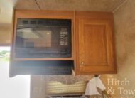 2011 KIEFERBUILT GENESIS S8-SL-2 3 HORSE STRAIGHT LOAD W/ LIVING QUARTERS & MID/TACK!!! $42,500