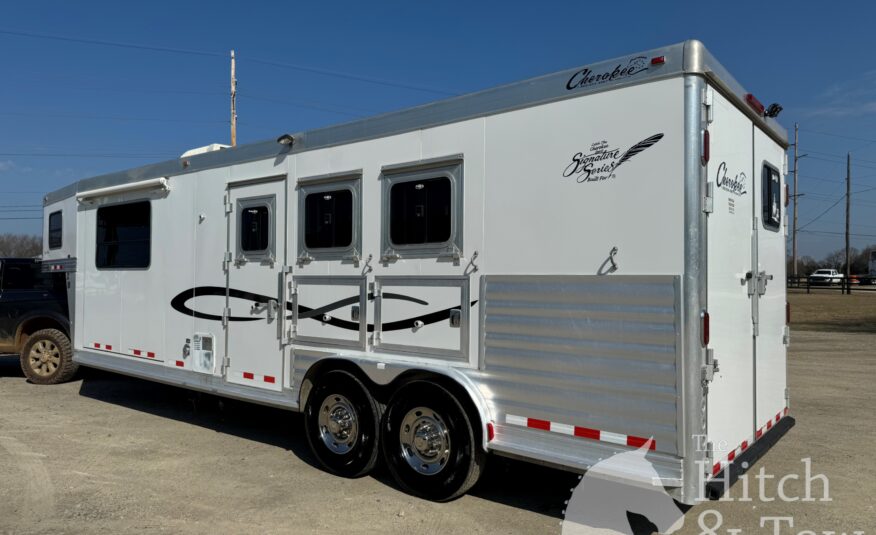 2009 CHEROKEE 3 HORSE w/ 11′ LIVING QUARTERS $34,900