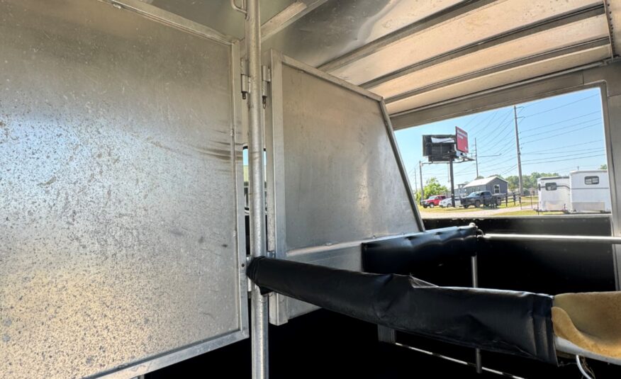 2006 SUNDOWNER 2 HORSE BUMPER PULL W/ DRESSING ROOM! $13,500