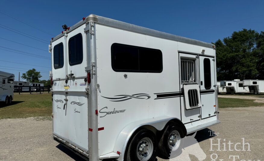 2006 SUNDOWNER 2 HORSE BUMPER PULL W/ DRESSING ROOM! $13,500
