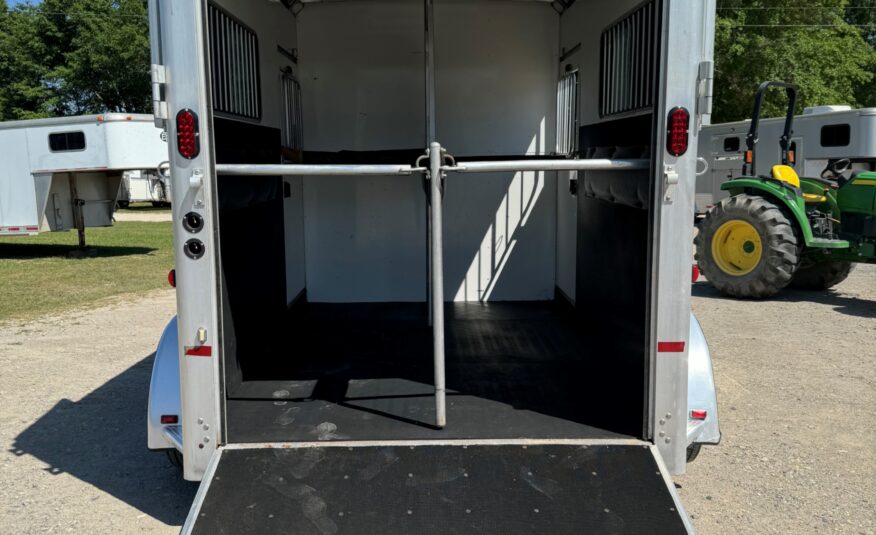 2006 SUNDOWNER 2 HORSE BUMPER PULL W/ DRESSING ROOM! $13,500